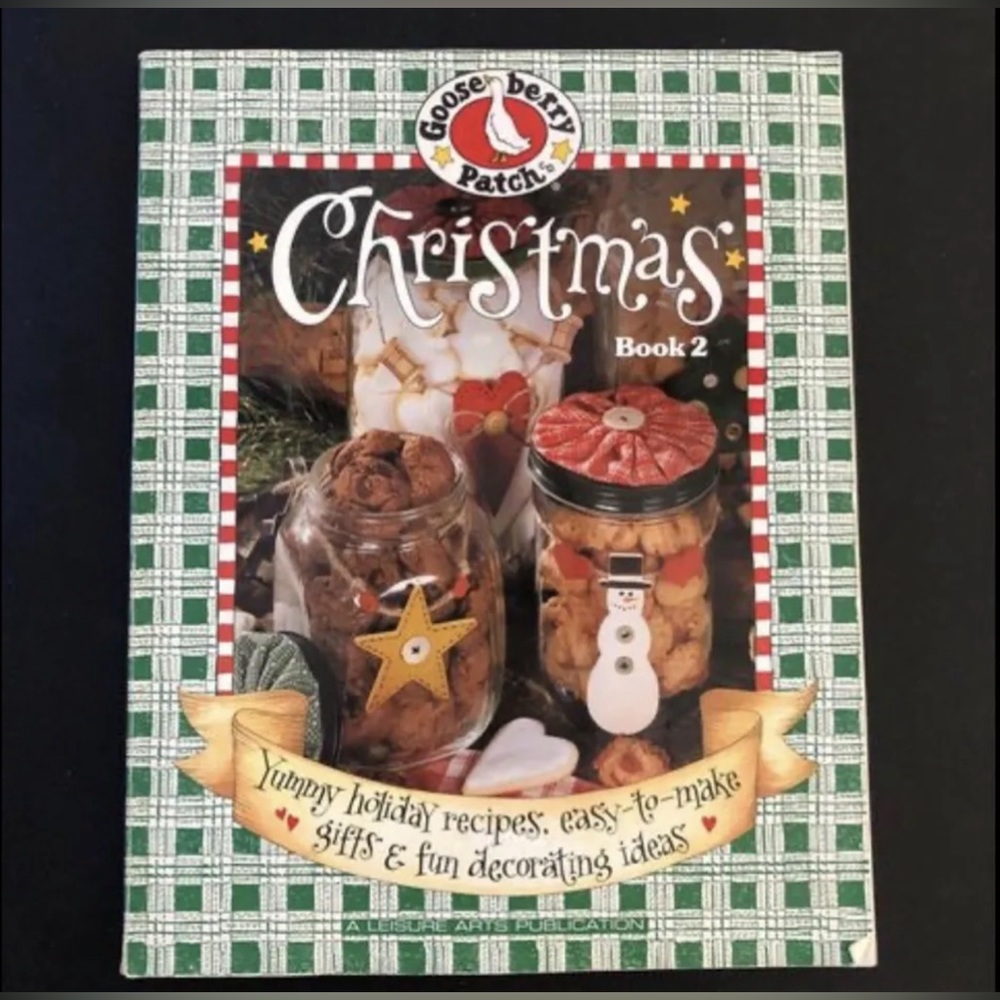 Gooseberry Patch Christmas Holiday Craft Party and Recipe Book 2 PB 2000